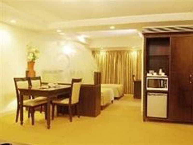 Hotel Mandakini Ambience Pune Zewnętrze zdjęcie